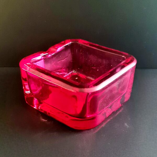 Szklana popielniczka "Red"