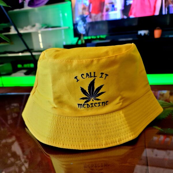 Czapka bucket  "Medicine"