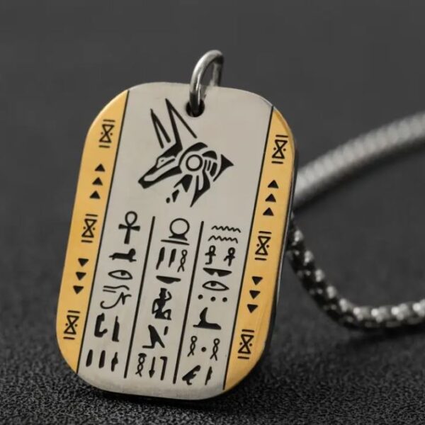 Srebrny naszyjnik z Anubisem ze złotymi akcentami